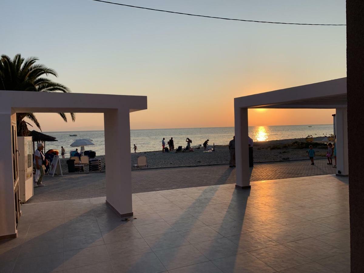 Vit'S Sea Villa Siviri Buitenkant foto